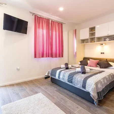 Apartament One-bedroom In Jesenice (Split-Dalmatia)